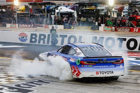 who won bristol yesterday|NASCAR at Bristol results: Denny Hamlin holds off Martin Truex .
